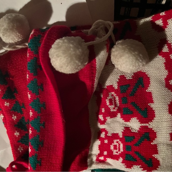 EC 2 vintage Christmas stockings 34” x 9” w Red bears, green red white - Picture 5 of 10